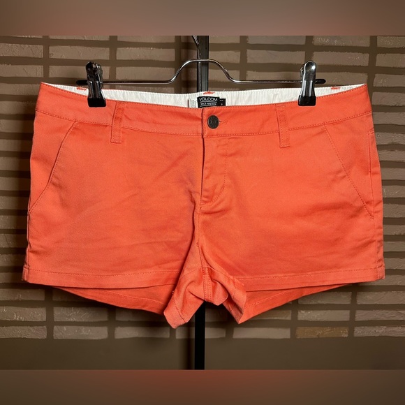 VOLCOM SHORTS - Picture 1 of 8
